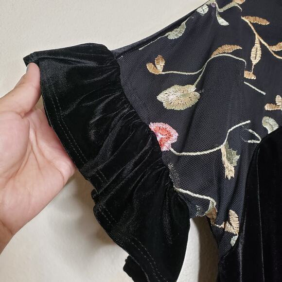 Pleione| Black Embroidered Mesh Velvet Blouse - Picture 4 of 10